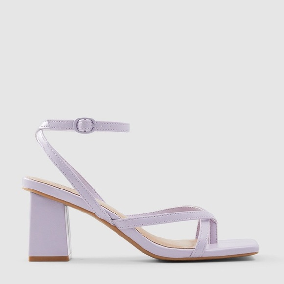 Call It Spring Kianna Block Heel Sandal - Picture 3 of 10